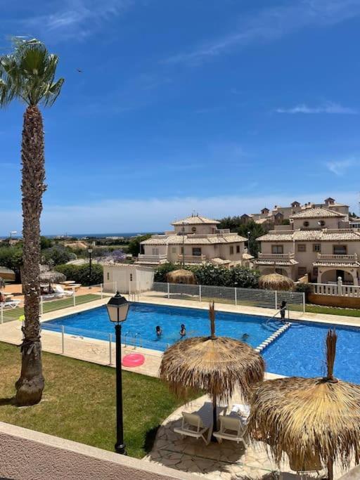アリカンテCasa Andres. Two Bed Penthouse Pool & Terraceアパートメント エクステリア 写真