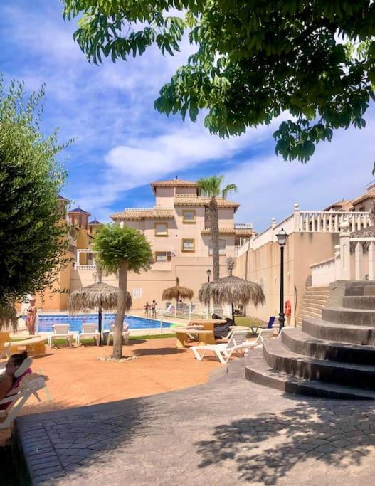 アリカンテCasa Andres. Two Bed Penthouse Pool & Terraceアパートメント エクステリア 写真